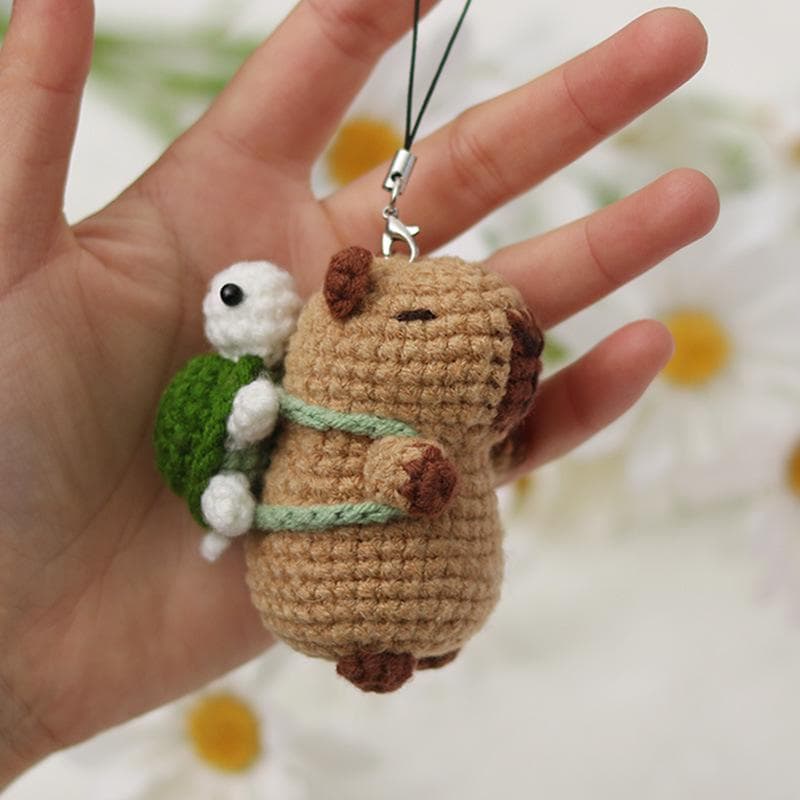 Handgjort Capybara Virkkit: Nybörjarvänligt DIY Hänge-set med djur i ull